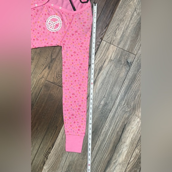 VS PINK Floral Long sleeve Thermal/Henley - Picture 10 of 10